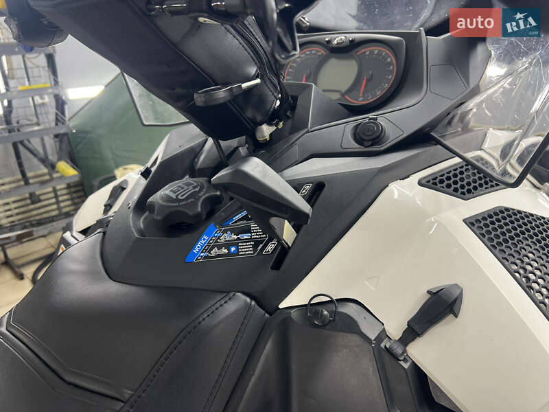 Утилитарные снегоходы BRP Expedition 2014 в Житомире