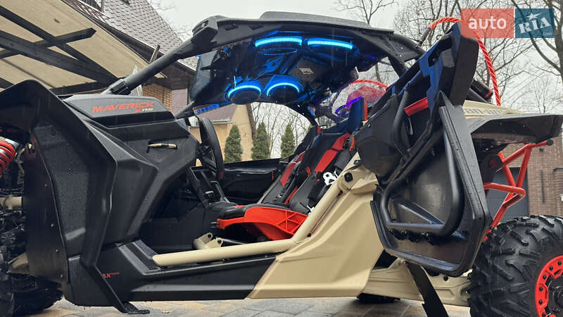 Вездеход-амфибия BRP Maverick X3 2021 в Ирпене