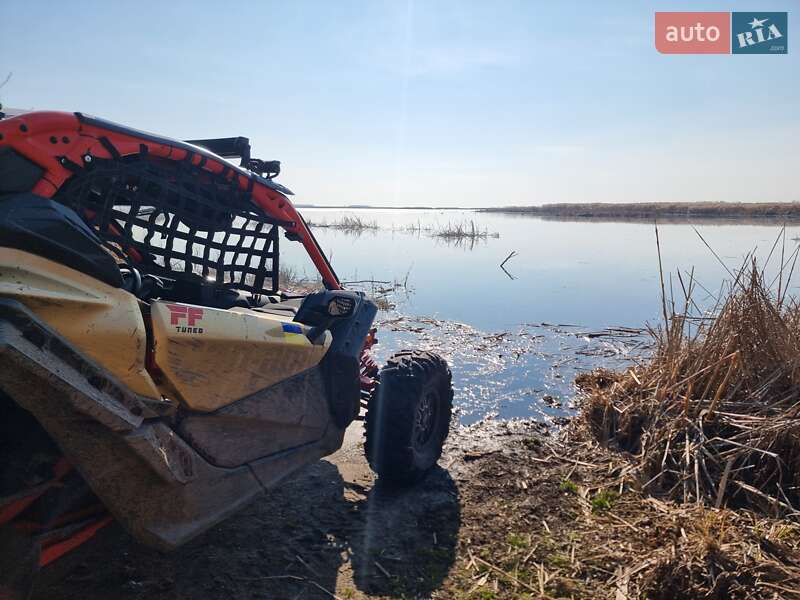 Квадроцикл утилітарний BRP Maverick X3 2017 в Києві