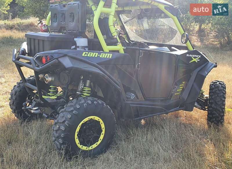 Квадроцикл  утилитарный BRP Maverick 2015 в Кривом Роге