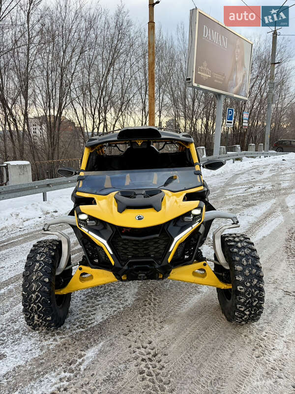 Мотовсюдиход BRP Maverick 2024 в Дніпрі