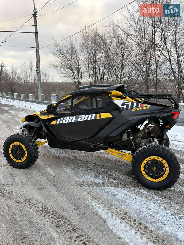 Мотовсюдиход BRP Maverick 2024 в Дніпрі