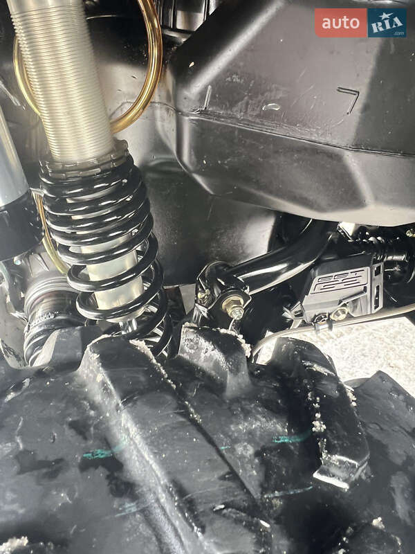 Вездеход-амфибия BRP Outlander 2012 в Черновцах