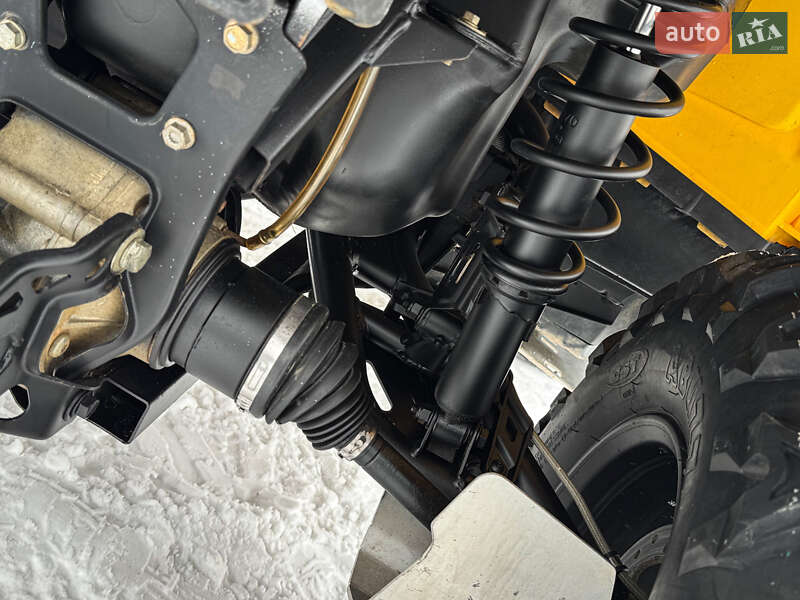 Квадроцикл  утилитарный BRP Outlander 2016 в Ужгороде