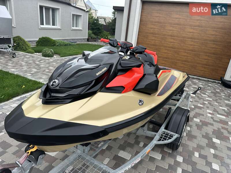 Гидроцикл спортивный BRP RXP 2025 в 