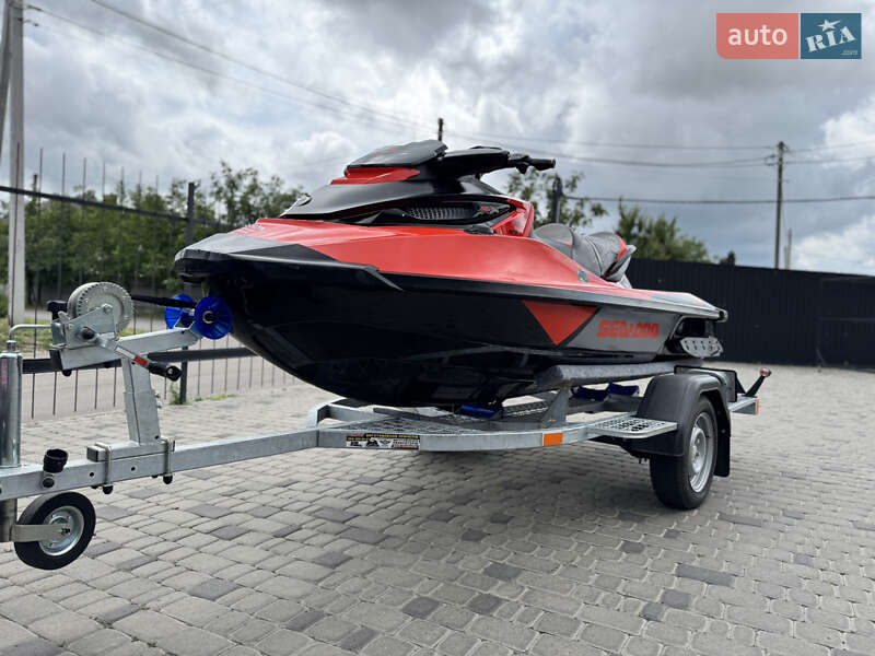 Гидроцикл спортивный BRP RXT 2017 в Белой Церкви фото 16 Гидроцикл спортивный BRP RXT 2017 в Белой Церкви