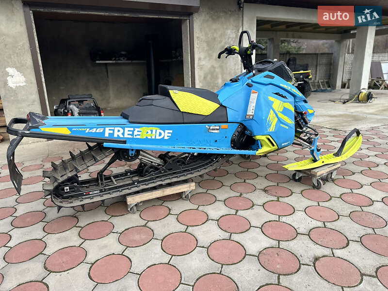 Гірські снігоходи BRP Ski-Doo 2017 в Великому Березному