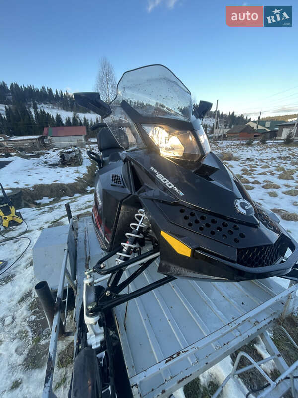 Утилітарні снігоходи BRP Ski-Doo 2011 в Славському