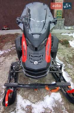 Спортивные снегоходы BRP Ski-Doo 2021 в Киеве