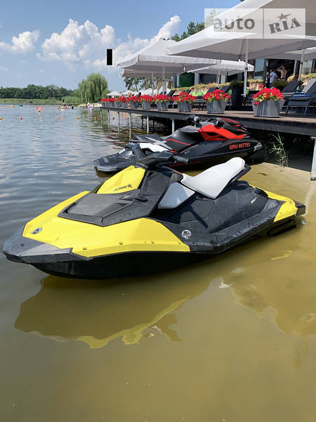 Гидроцикл спортивный BRP Spark 2015 в 