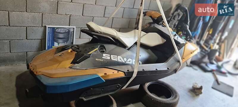 Гідроцикл спортивний BRP Spark 2016 в Золотоноші