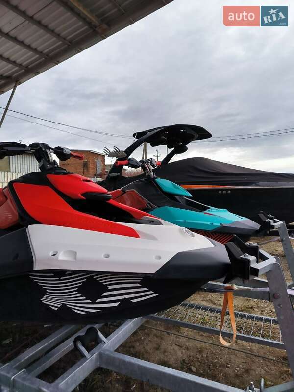 Гідроцикл туристичний BRP Spark 2024 в Львові фото 6 Гідроцикл туристичний BRP Spark 2024 в Львові