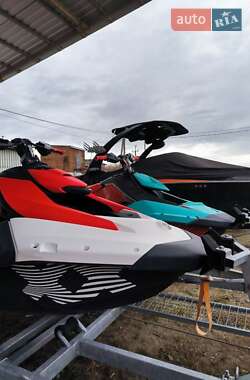 Гидроцикл туристический BRP Spark 2024 в 