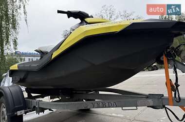 Гідроцикл спортивний BRP Spark 2015 в 