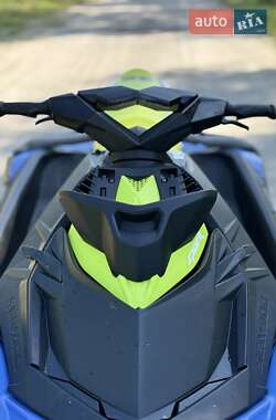 Гідроцикл спортивний BRP Spark 2021 в 