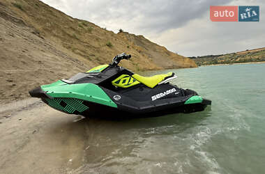 Гидроцикл спортивный BRP Spark 2018 в 