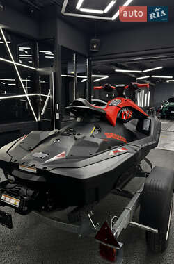 Гидроцикл спортивный BRP Spark 2022 в 