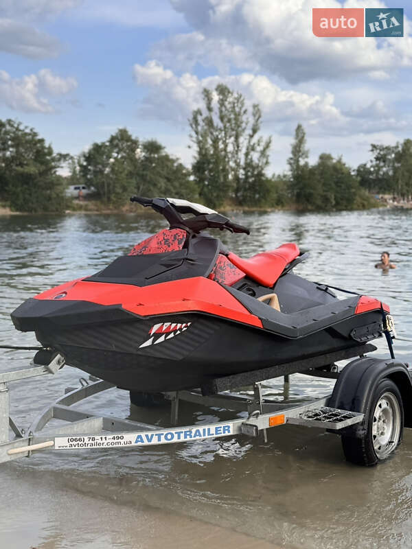 Гідроцикл спортивний BRP Spark 2016 в Харкові