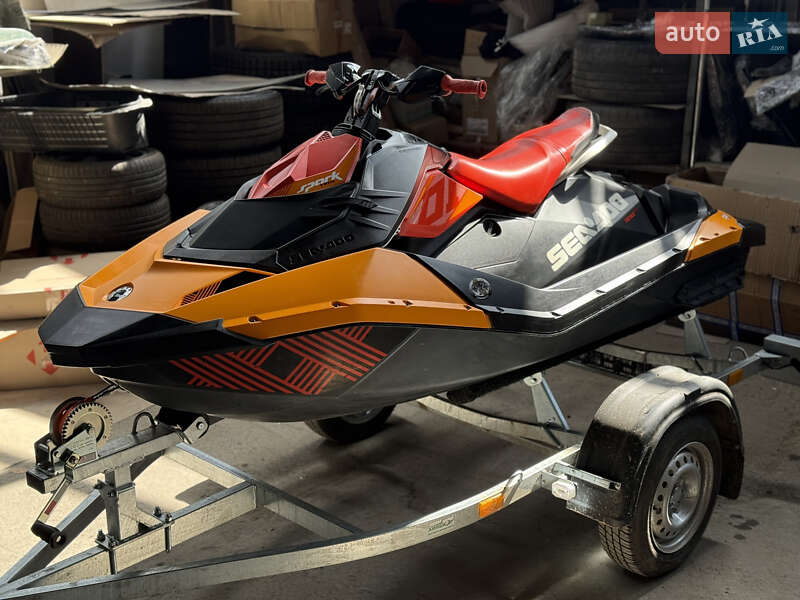 Гидроцикл спортивный BRP Spark 2018 в Житомире фото 5 Гидроцикл спортивный BRP Spark 2018 в Житомире