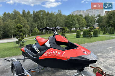 Гідроцикл спортивний BRP Spark 2017 в 