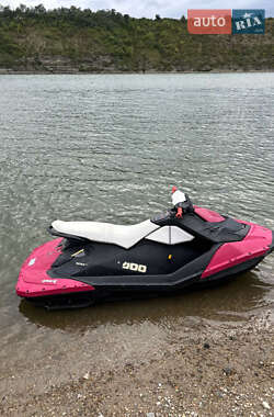 Гидроцикл туристический BRP Spark 2014 в 