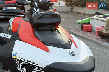 Гідроцикл спортивний BRP Spark 2025 в 