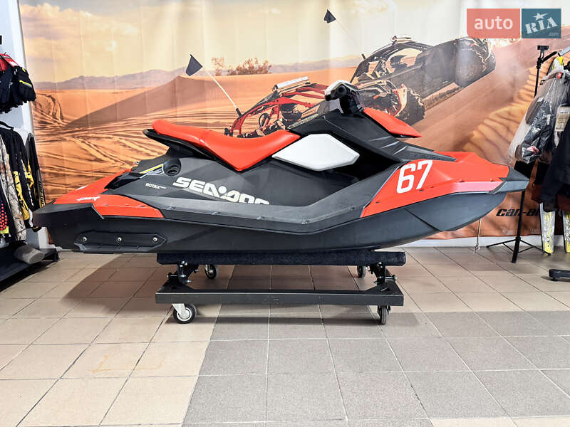 Гидроцикл спортивный BRP Spark 2017 в Житомире фото 5 Гидроцикл спортивный BRP Spark 2017 в Житомире