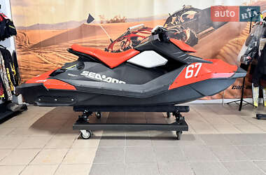 Гидроцикл спортивный BRP Spark 2017 в 