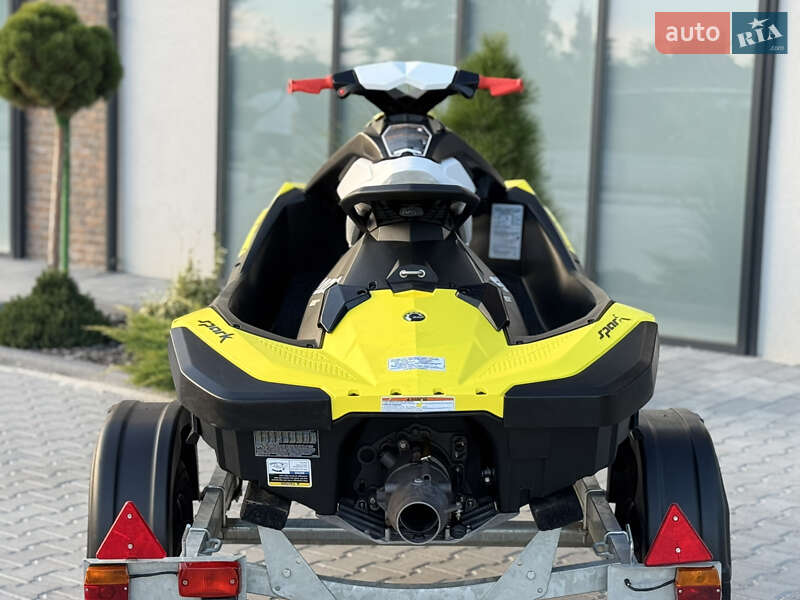 Гидроцикл спортивный BRP Spark 2016 в Тернополе