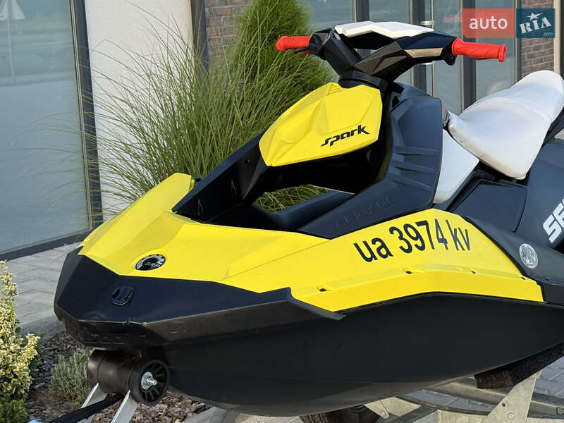 Гидроцикл спортивный BRP Spark 2016 в Тернополе