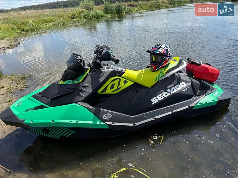 Гідроцикл туристичний BRP Spark 2019 в Харкові фото 14 Гідроцикл туристичний BRP Spark 2019 в Харкові