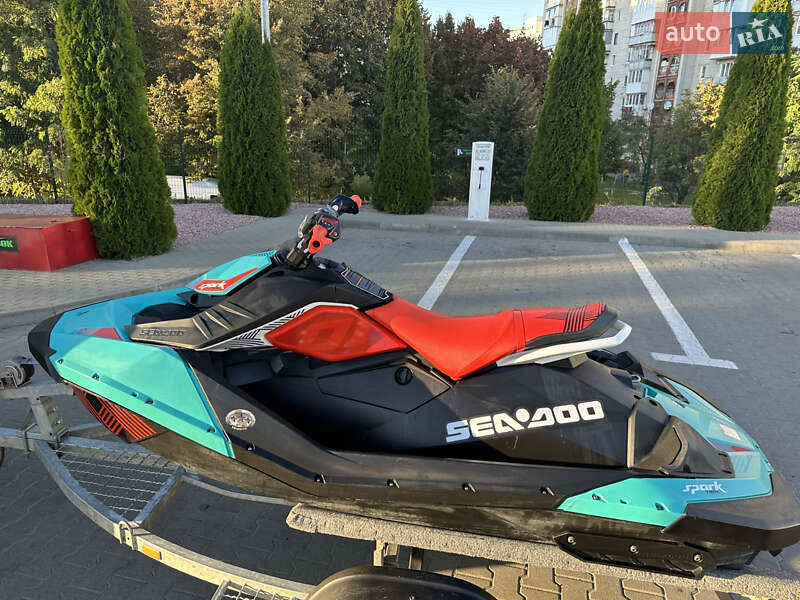 Гидроцикл спортивный BRP Spark 2018 в Житомире фото 6 Гидроцикл спортивный BRP Spark 2018 в Житомире