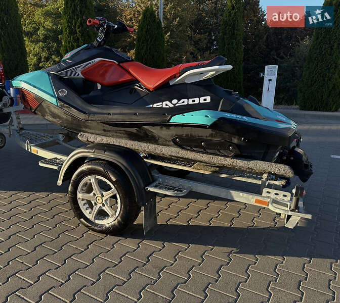 Гидроцикл спортивный BRP Spark 2018 в Житомире