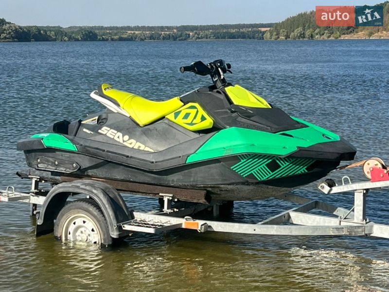 Гідроцикл спортивний BRP Spark 2020 в Ладижині