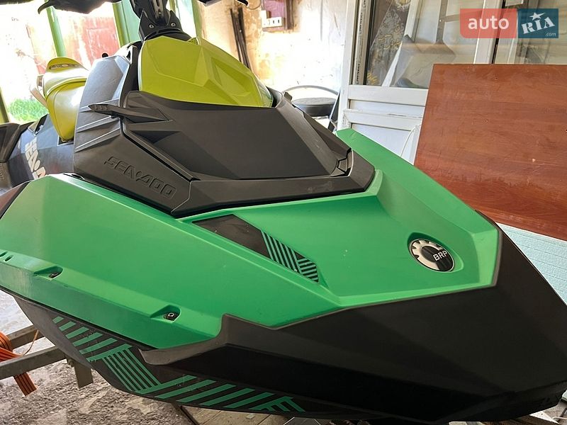 Гидроцикл спортивный BRP Spark 2020 в Ладыжине фото Гидроцикл спортивный BRP Spark 2020 в Ладыжине