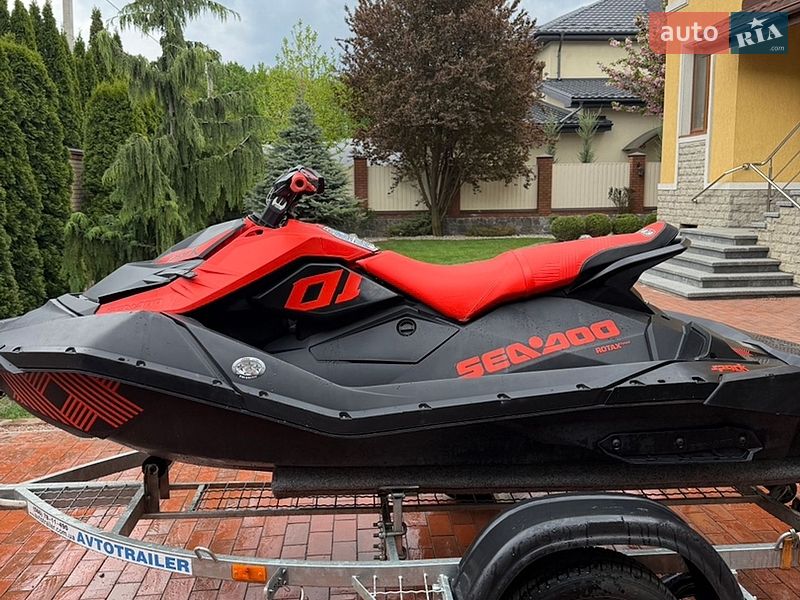 Гидроцикл спортивный BRP Spark 2022 в Кропивницком