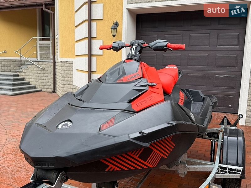 Гидроцикл спортивный BRP Spark 2022 в Кропивницком