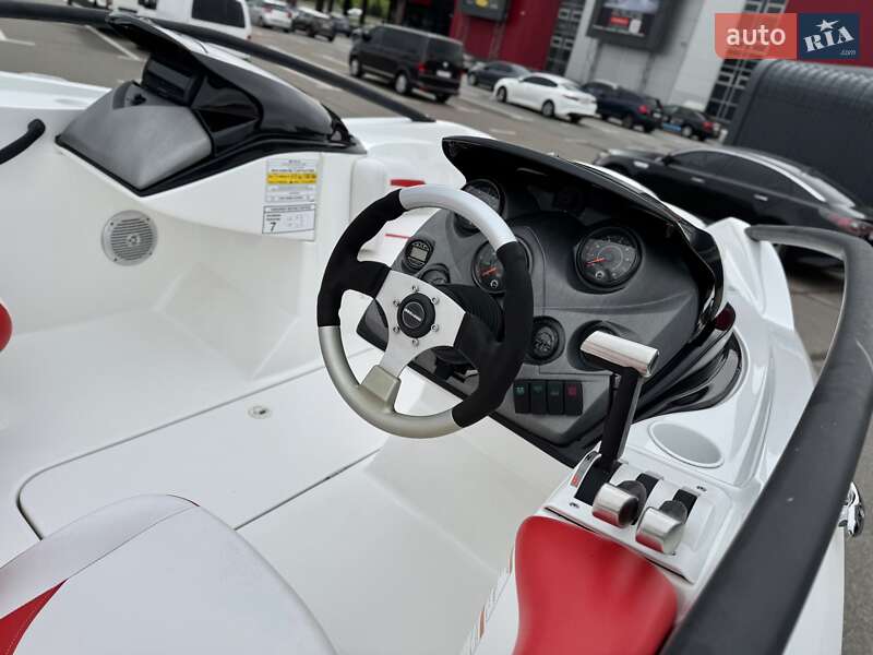 Катер BRP Speedster 2012 в Киеве