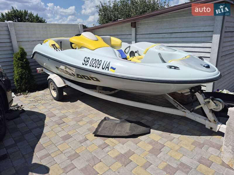 Катер BRP Speedster 2000 в 