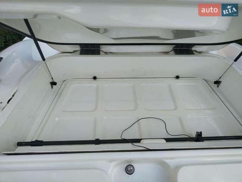 Катер BRP Sportster 2001 в Киеве