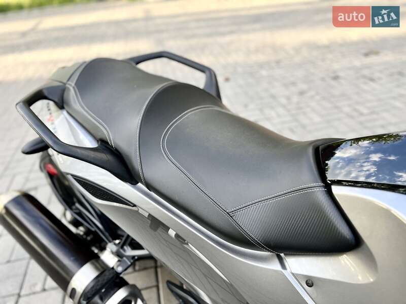 Трайк BRP Spyder 2011 в Днепре фото 14 Трайк BRP Spyder 2011 в Днепре