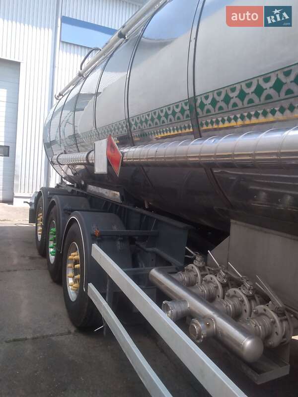 Цистерна напівпричіп BSL STC-1M 1985 в Львові фото 2 Цистерна напівпричіп BSL STC-1M 1985 в Львові