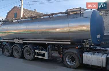 Цистерна полуприцеп BSLT ST-STC1 1998 в 