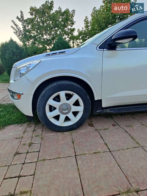 Внедорожник / Кроссовер Buick Enclave 2008 в Черновцах