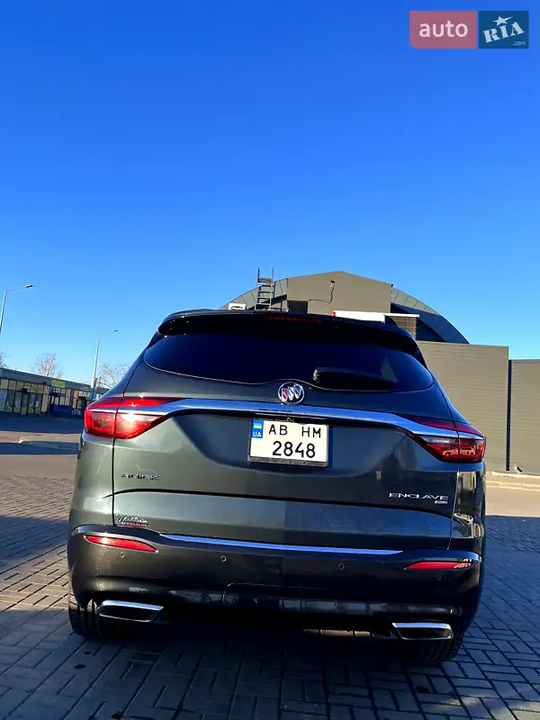 Внедорожник / Кроссовер Buick Enclave 2017 в 