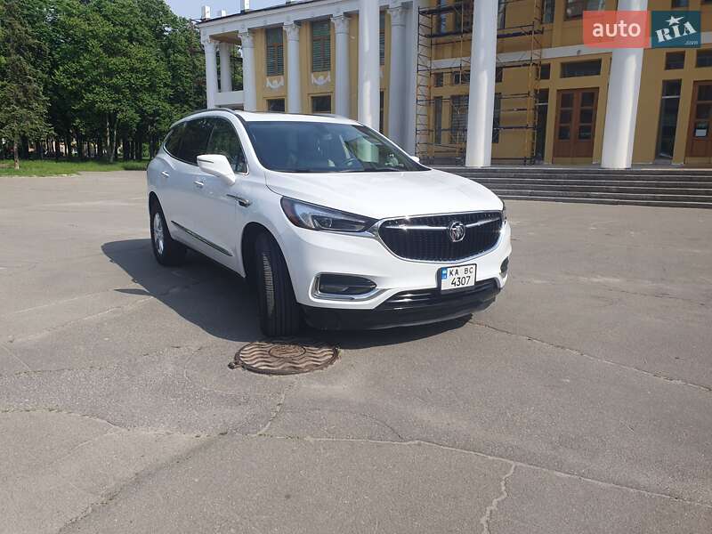 Внедорожник / Кроссовер Buick Enclave 2018 в 