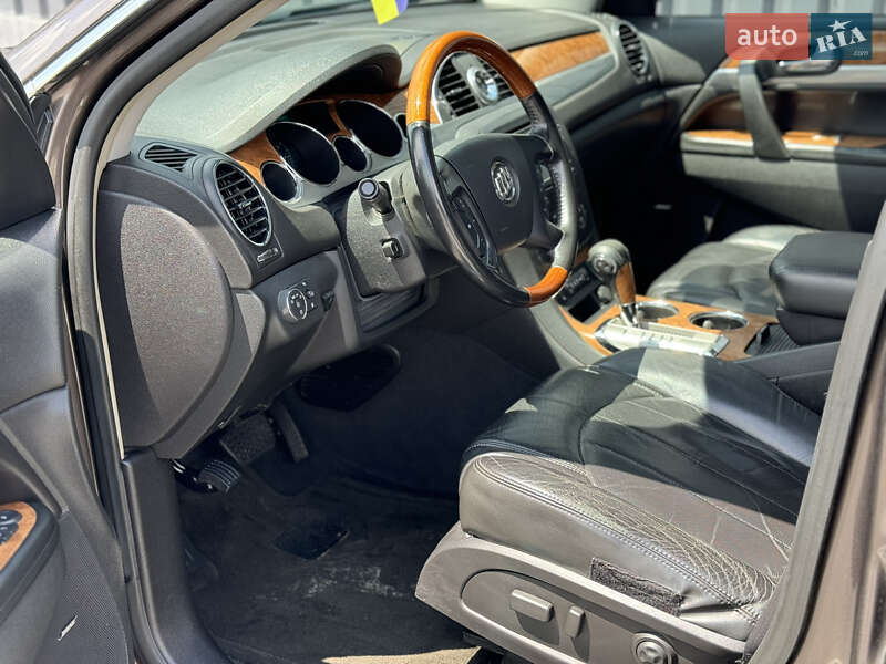 Внедорожник / Кроссовер Buick Enclave 2008 в Киеве