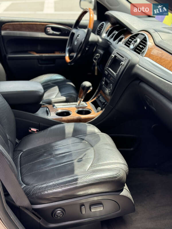 Внедорожник / Кроссовер Buick Enclave 2008 в Киеве