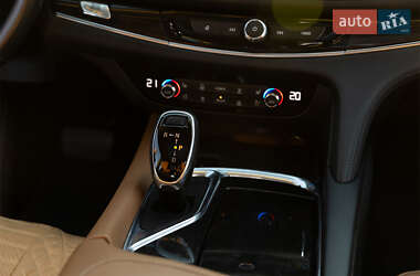 Позашляховик / Кросовер Buick Enclave 2018 в 