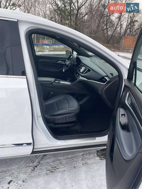 Внедорожник / Кроссовер Buick Enclave 2021 в Дергачах